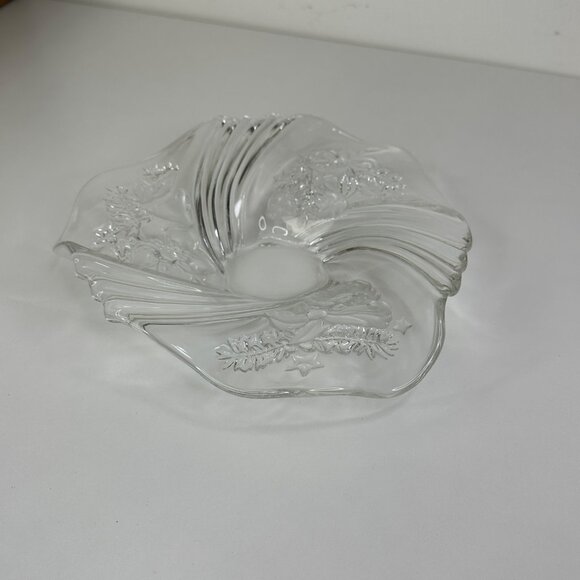 Vintage Mikasa Etched Glass Christmas Medley Bowl Candy Dish With Holiday Design - Picture 13 of 14